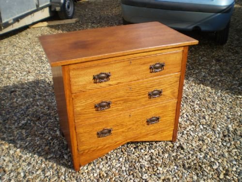 fig 1. chest of drawers Arts and crafts golden Oak 1904