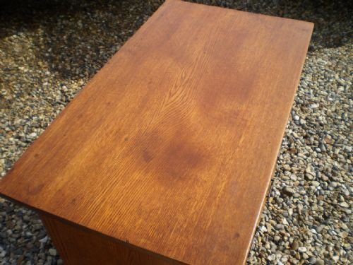 fig 2. chest of drawers Arts and crafts golden Oak 1904