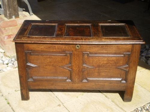 fig 4. Coffer Charles II Oak c1680