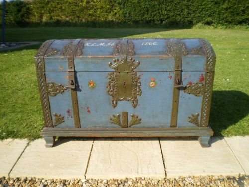 	
Chest Victorian Pine Marriage Chest Blanket Box