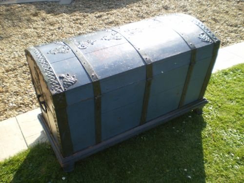 fig 4.
Chest Victorian pine Marriage chest blanket box