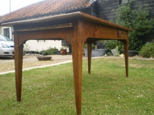 fig 2.
Table rare 18th century Applewood French