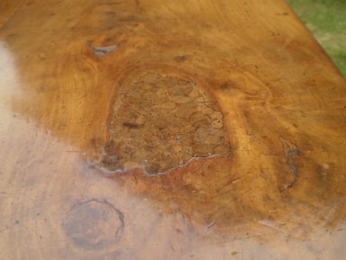 fig 3.
Table rare 18th century Applewood French
