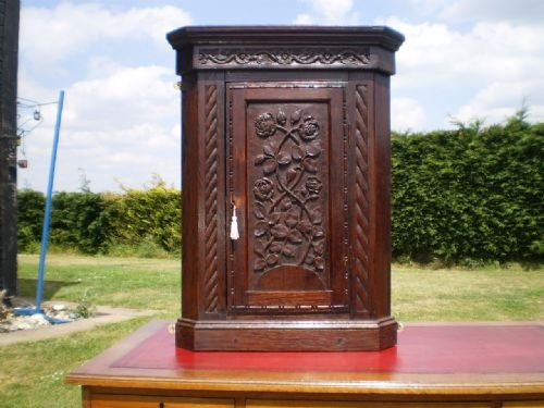 	
Cabinet Cupboard Corner Carved Oak C1820