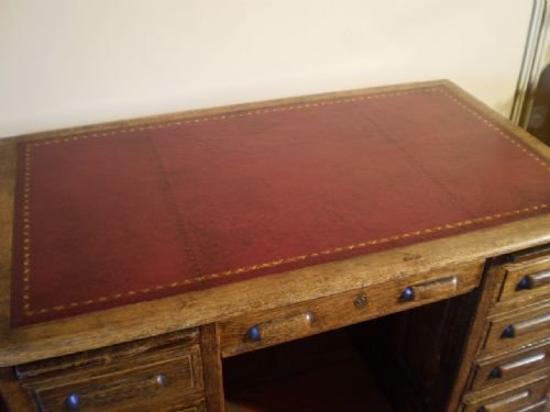 fig 1.
Desk Globe Wernicke Edwardian Oak c1910
Cloverleaf Home Interiors £55 delivery retail quality
