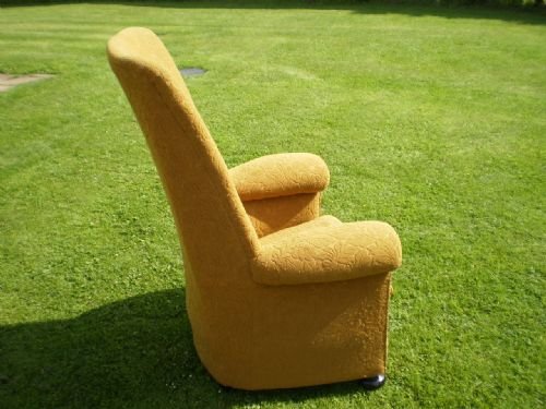 fig 2.
Chair late Victorian reclining arm chair
Cloverleaf Home Interiors £45 delivery retail quality