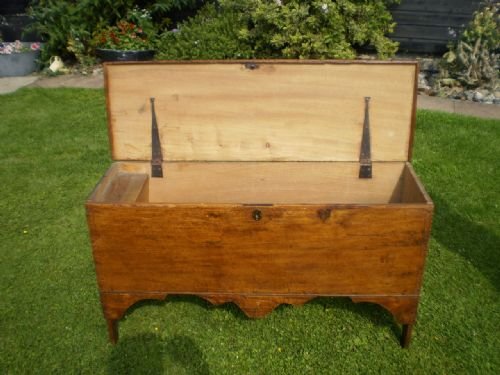 fig 2. Coffer six plank 18th century Elm
Cloverleaf Home Interiors £45 delivery retail quality
