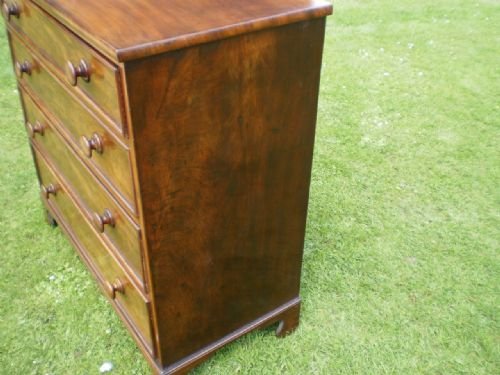 fig 4.
Chest of drawers George IV Mahogany c1825
Cloverleaf Home Interiors £45 delivery retail quality