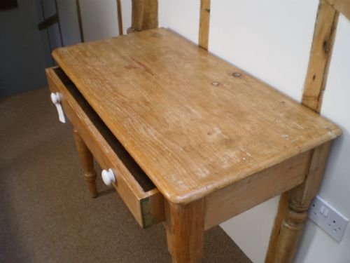 fig 2. 	
Table Victorian Pine side table
Cloverleaf Home Interiors £45 delivery retail quality