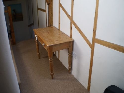 fig 3. 	
Table Victorian Pine side table
Cloverleaf Home Interiors £45 delivery retail quality