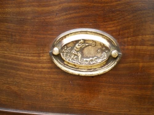 fig 1.
Chest of drawers George III Mahogany Special Handles