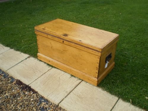 fig 4. Blanket box chest Victorian Pine