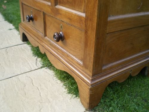 fig 1.
Chest blanket box Victorian oak Mule chest