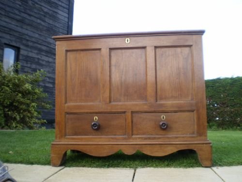 fig 3.
Chest blanket box Victorian oak Mule chest