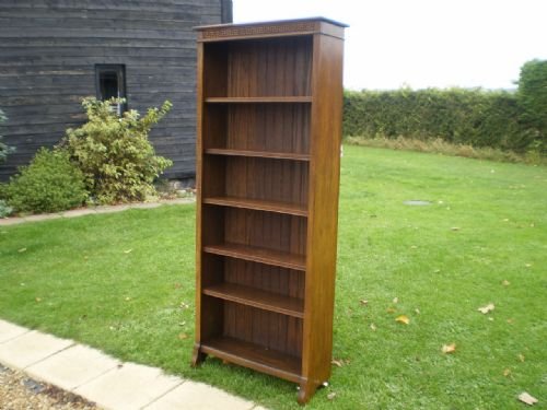 	
Bookcase Victorian Oak Style Adjustable Shelves