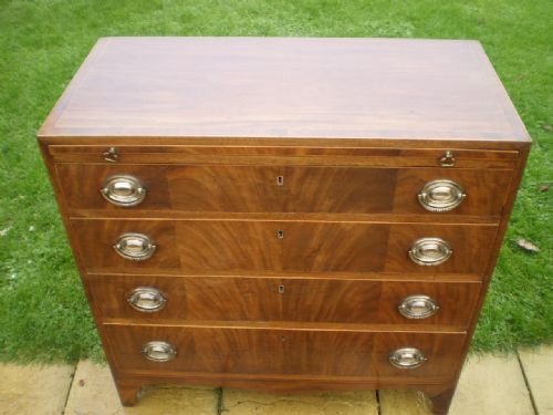 fig 4. Chest of drawers George III Mahogany bachelors chest c1790 small size