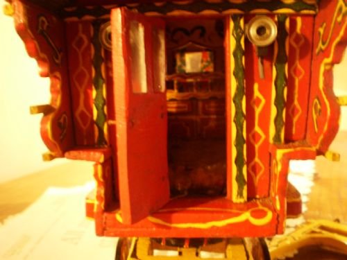 fig 4. Travellers Ledge caravan wagon scratch built c1910