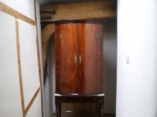 fig 2. Cabinet corner George III Mahogany bowfront c1790