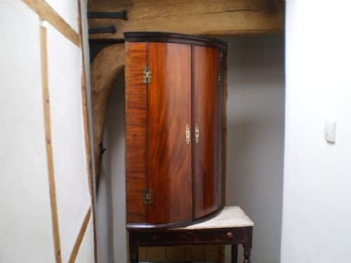 fig 3. Cabinet corner George III Mahogany bowfront c1790