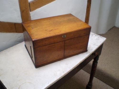 fig 3. Box Games compendium Victorian Oak c1874