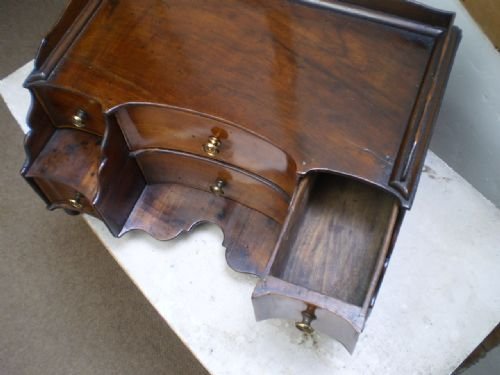 fig 4. Chest of drawers Jewelry box George II Walnut c1750