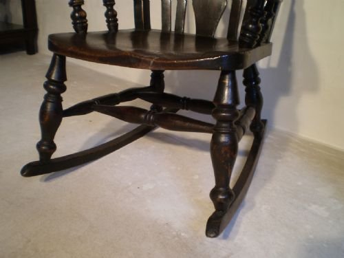 fig 3. Chair antique Windsor fiddle back Beech and Elm c1860