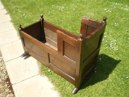 Cradle Crib Queen Anne Oak C1700
