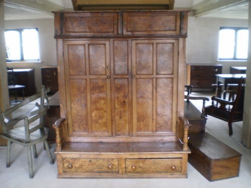 Settle Bench Figured Elm Bacon Settle George I C1720