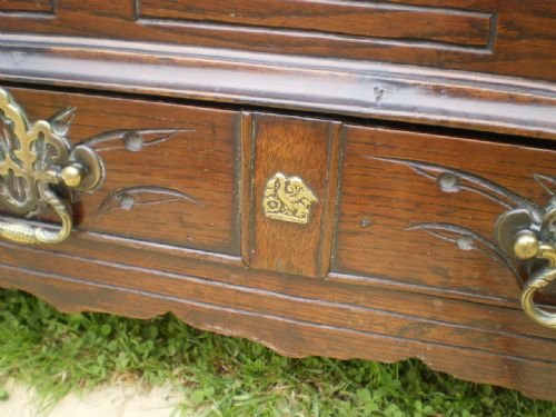 fig 1. Coffer chest blanket box Welsh Oak coffer Bach c1720
