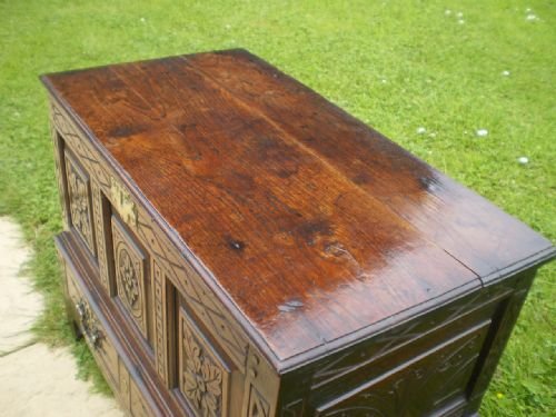 fig 3. Coffer chest blanket box Welsh Oak coffer Bach c1720