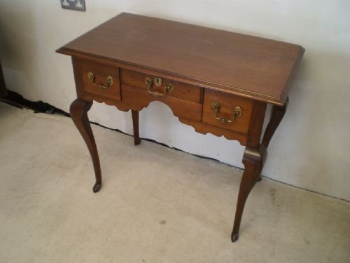 fig 2. Table Lowboy Walnut George III c1800