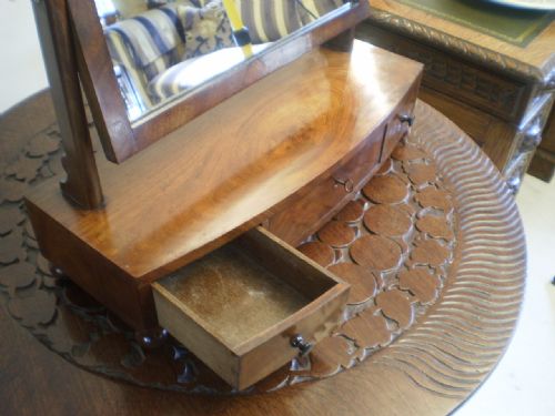 fig 2. Mirror George III Mahogany box mirror c1790