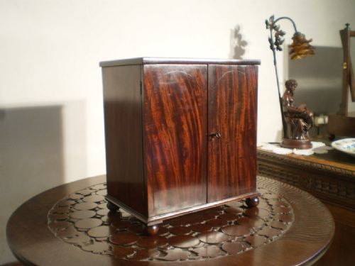 Chest of Drawers Fine Quality Collectors Chest William IV Mahogany C1830