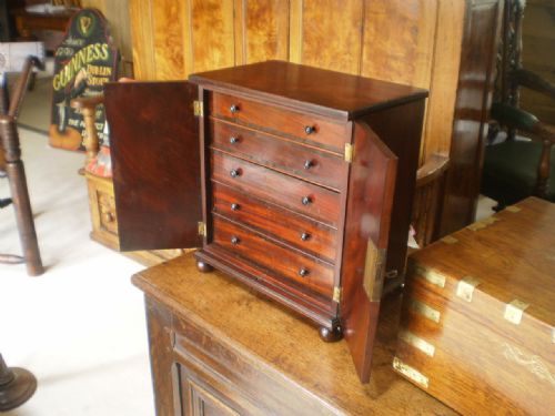 fig 3. Chest of drawers fine quality collectors chest William IV Mahogany c1830