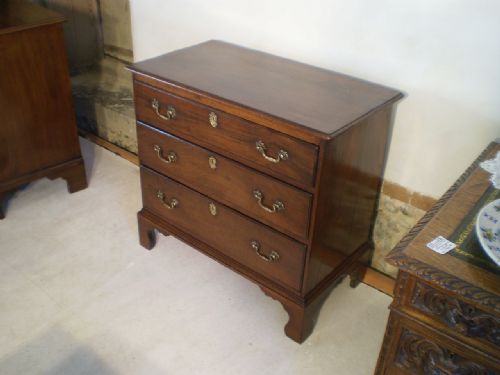Chest of Drawers George III Small Mahogany C1780 32 Inches Wide