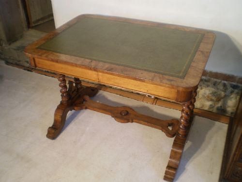 Desk Table Library Table Walnut Early Victorian by Miles and Edwards 1822-1844
