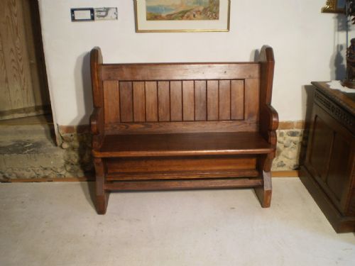 fig 1. Pew Bench settle Victorian Pitch Pine c1870