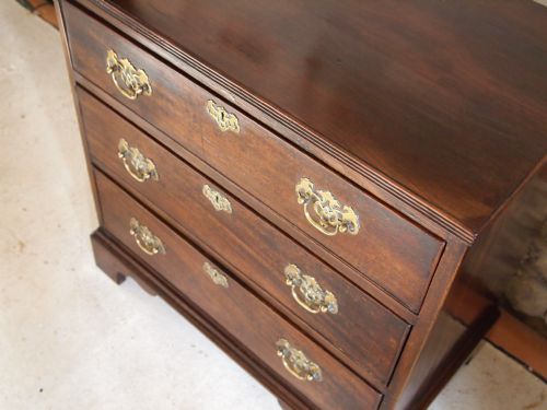 fig 3. Chest of drawers George III Mahogany Small only 26 inches wide c1780