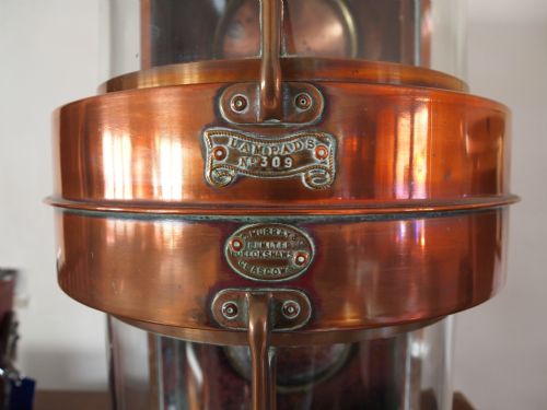fig 1. Lamp ships lamp made by R C. Murray & Co Glasgow c1910 lampads No 309