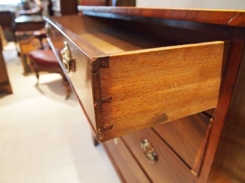 fig 4. Chest of drawers George III Mahogany c1790 small size