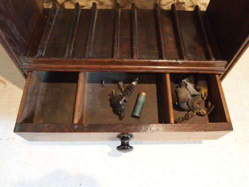 fig 1. George III Elm gun rack c1800