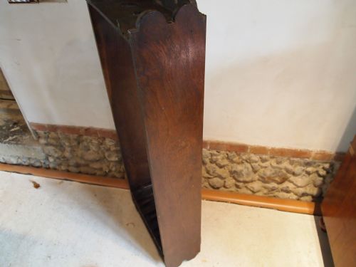 fig 3. George III Elm gun rack c1800