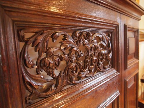 fig 2. Settle bench hall seat George III Oak c1790