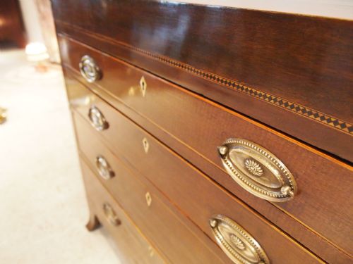 fig 2. Chest of drawers George III Mahogany c1790 small size
