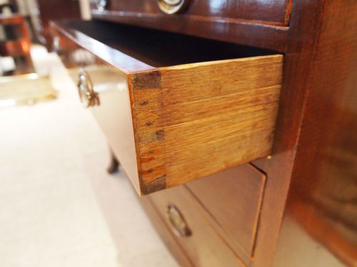 fig 4. Chest of drawers George III Mahogany c1790 small size