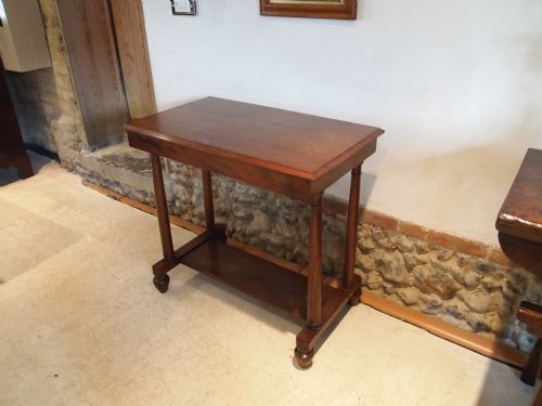 Table Victorian Mahogany Side or Lamp Table C1890