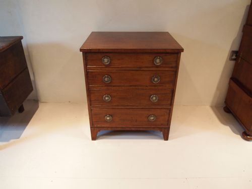 Chest of Drawers George III Mahogany C1800 Small Size