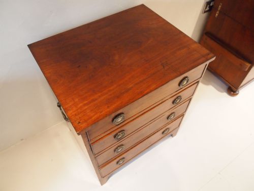 fig 2. Chest of drawers George III Mahogany c1800 small size