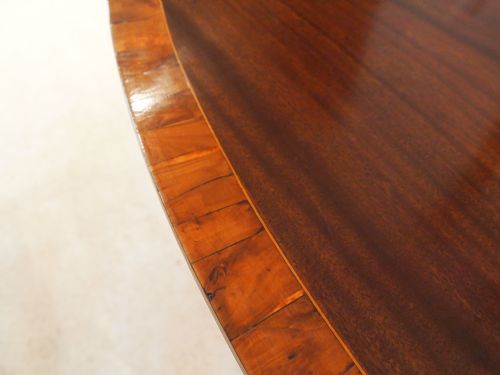fig 1. Table Regency Mahogany and figured Yew dining breakfast looe tilt top c1820