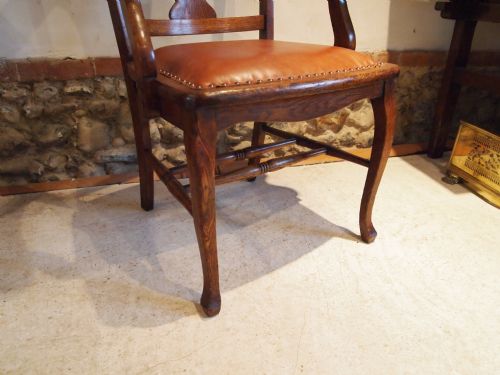 fig 3. Chair Victorian Oak and leather desk chair c1890 by J. Carter and co London